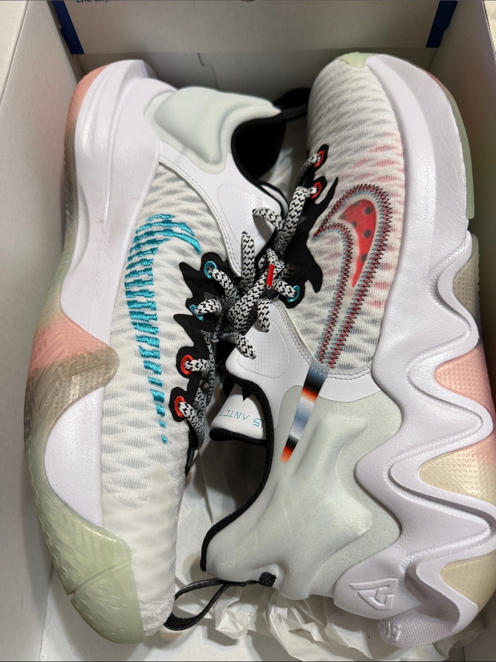 Nike Men White Multicolor Wave-Accent Sneakers